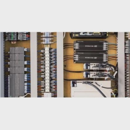 Innovo Bochen ZGFM1700 com escudo