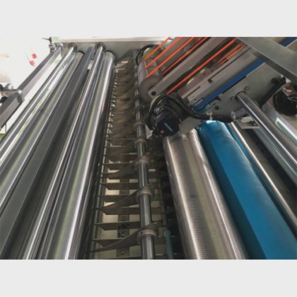 Innovo Bochen ZGFM1700 com escudo