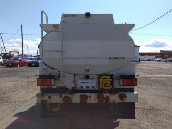 2013 いすゞ　エルフ