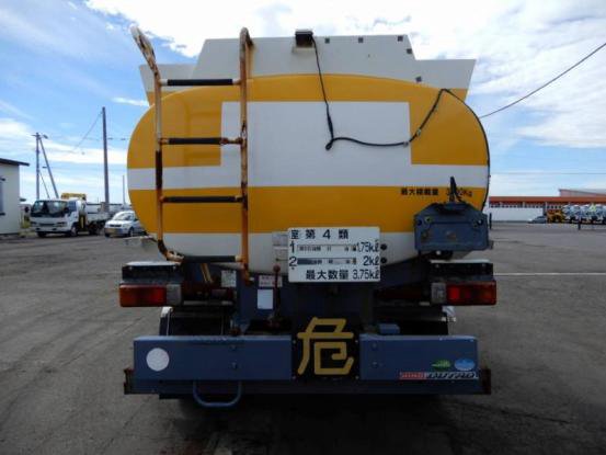 2014 日野　デュトロ