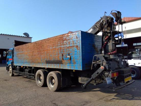 2005 日産UD　ビックサム