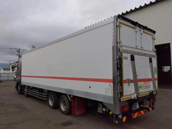 2016 日野　プロフィア