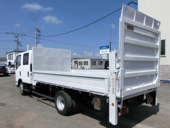 2008 いすゞ　エルフ