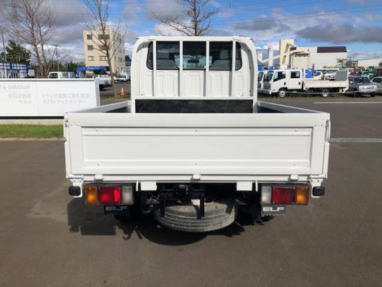 2016 いすゞ　エルフ