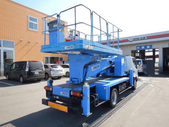 2010 日野　デュトロ