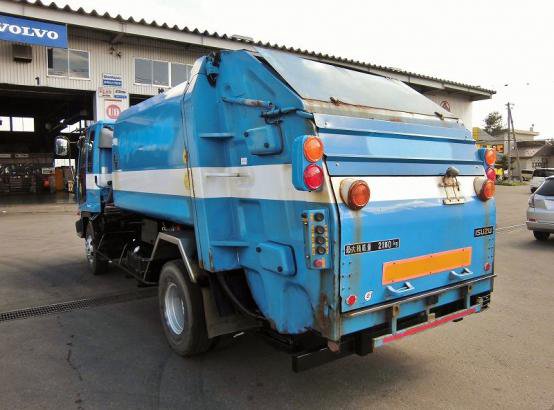 2005 いすゞ　フォワード