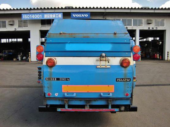 2005 いすゞ　フォワード