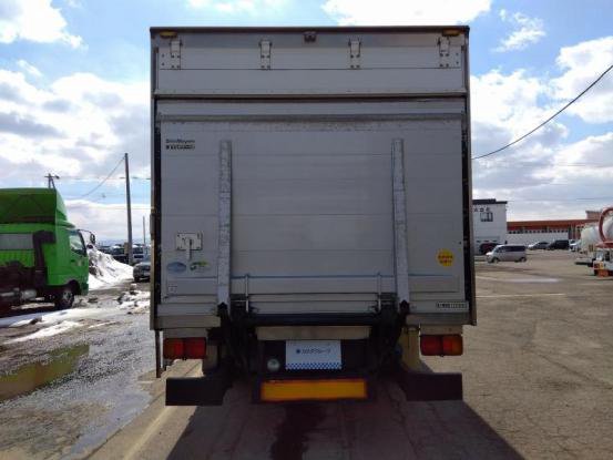 2009 日野　レンジャ－