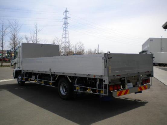 2015 日野　レンジャ－