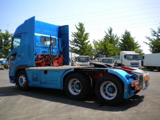 2016 日野　プロフィア