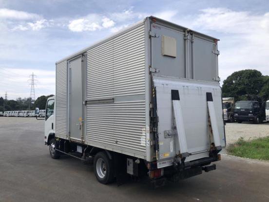 2014 いすゞ　エルフ