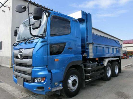 2018 日野　プロフィア