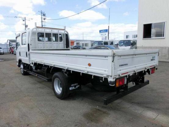 2014 いすゞ　エルフ