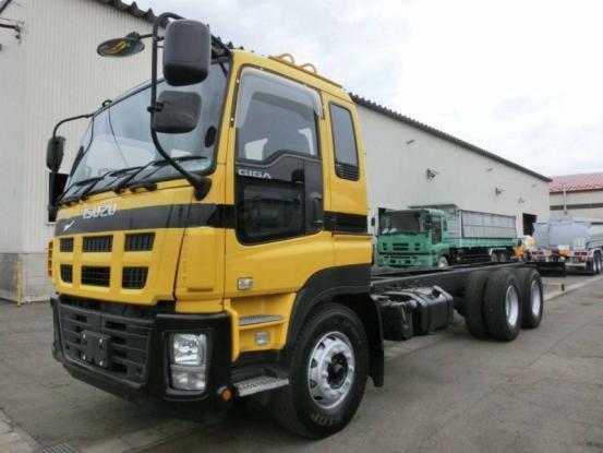 2015 いすゞ　ギガ