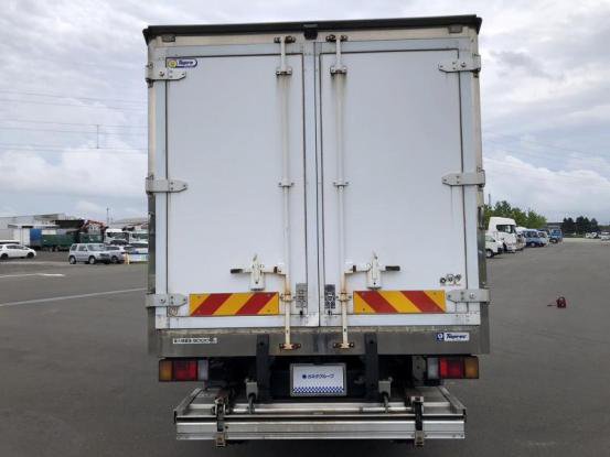 2012 いすゞ　エルフ