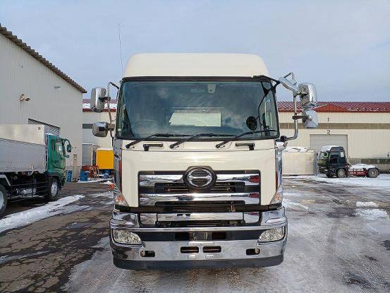 2017 日野　プロフィア