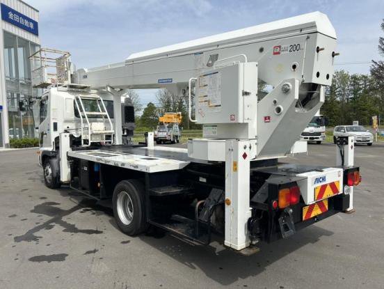 2015 日野　レンジャー