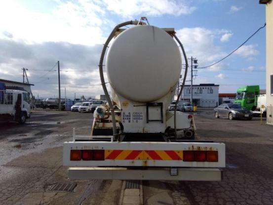 2014 いすゞ　ギガ