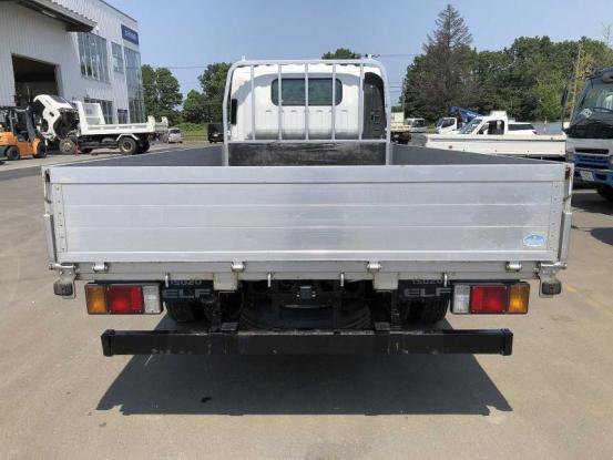 2012 いすゞ　エルフ