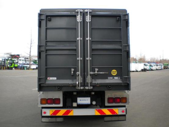 2016 三菱ふそう　ファイター