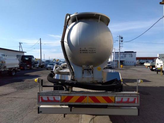 2015 いすゞ　ギガ