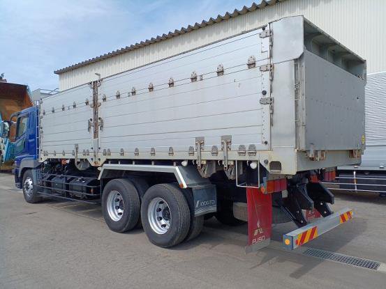 2013 三菱ふそう　スーパーグレート