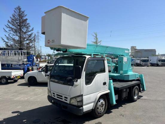 2005 いすゞ　エルフ