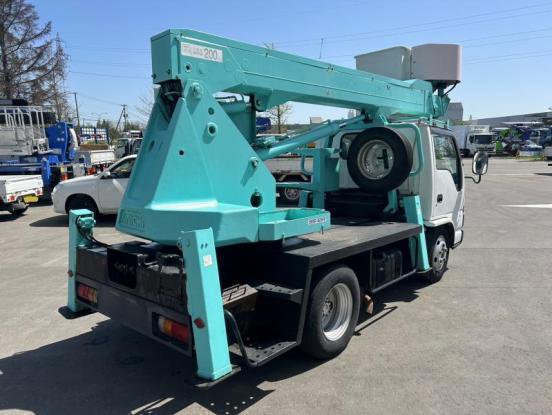 2005 いすゞ　エルフ