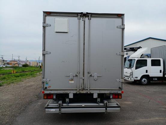 2015 いすゞ　エルフ