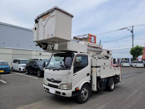 2011 日野　デュトロ