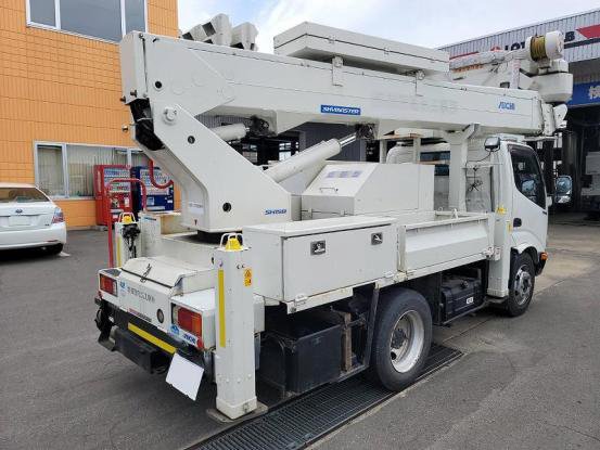 2011 日野　デュトロ