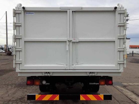 2015 いすゞ　フォワード