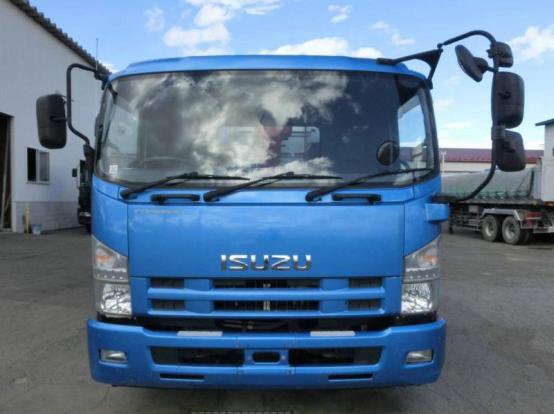 2011 いすゞ　フォワード