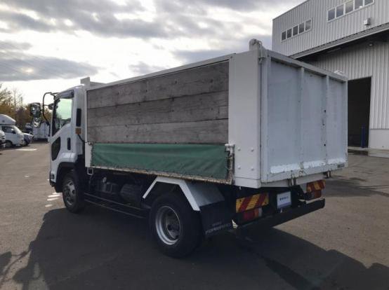 2017 いすゞ　フォワード