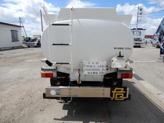 2016 日野　デュトロ