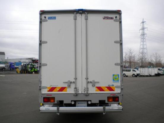 2016 いすゞ　フォワード