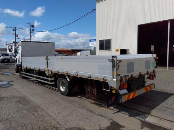 2013 いすゞ　フォワード