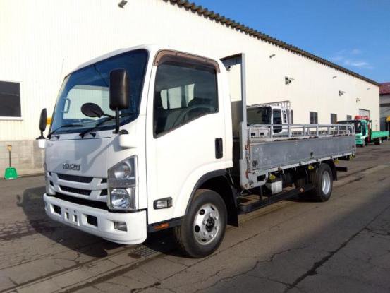 2016 いすゞ　エルフ