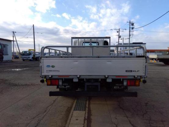 2016 いすゞ　エルフ