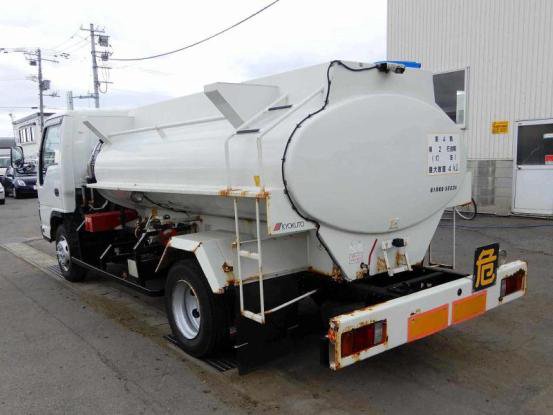 2006 いすゞ　エルフ