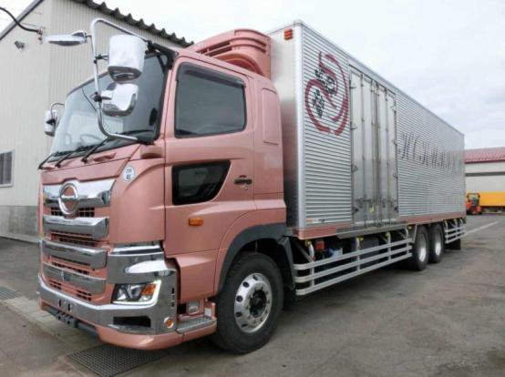 2018 日野　プロフィア