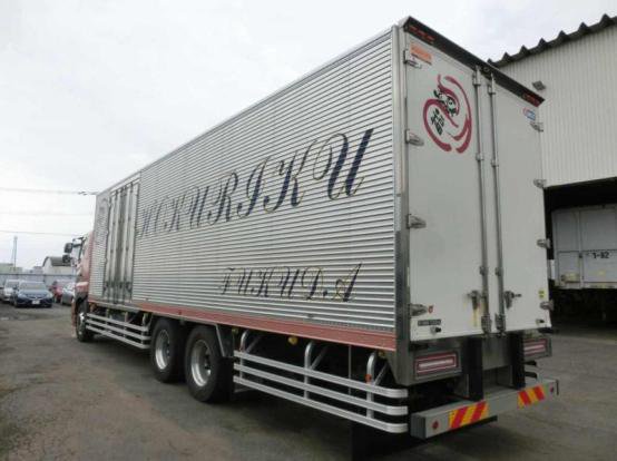 2018 日野　プロフィア