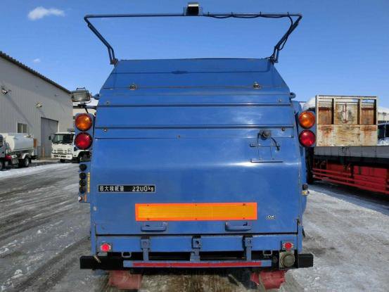 2006 日野　レンジャ−