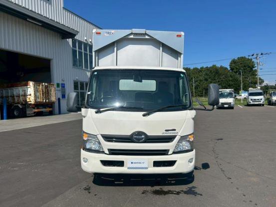 2015 日野　デュトロ