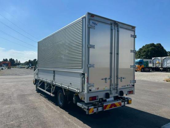 2015 日野　デュトロ