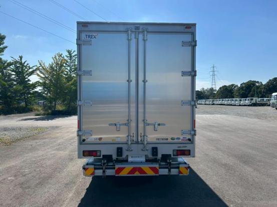 2015 日野　デュトロ