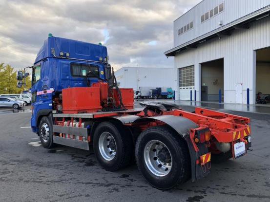 2015 日野　プロフィア