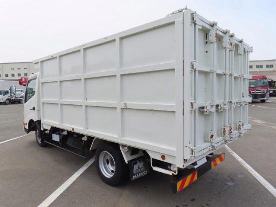 2016 日野　デュトロ