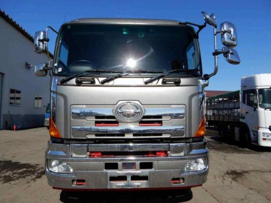 2016 日野　プロフィア