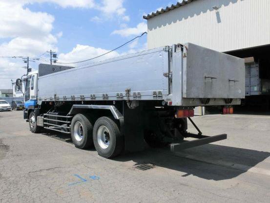 2005 いすゞ　ギガ